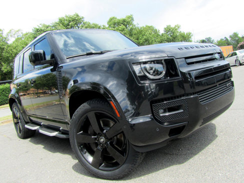 Used 2023 Land Rover Defender 110 X-Dynamic SE image 2