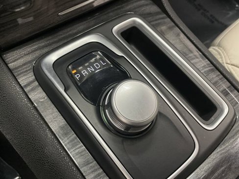 Used 2021 Chrysler 300 Touring L image 20