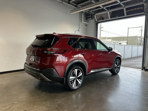 Used 2023 Nissan Rogue SL w/ SL Premium Package image 3