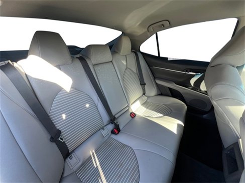 Certified 2019 Toyota Camry SE w/ Convenience Package image 17