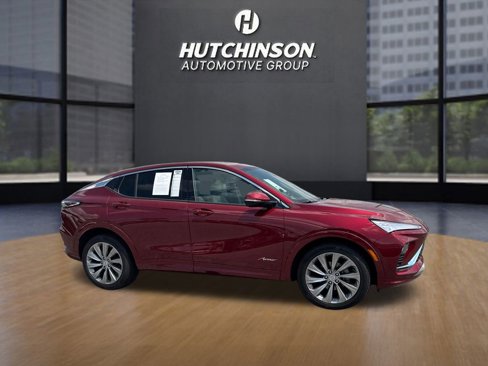 Certified 2024 Buick Envista Avenir image 2