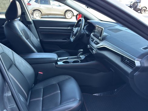 Used 2023 Nissan Altima 2.5 SR image 10