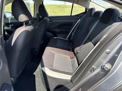 Used 2021 Nissan Versa SV image 22