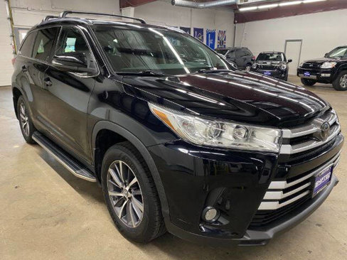 Used 2019 Toyota Highlander XLE image 6