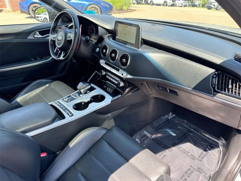 Used 2019 Kia Stinger GT2 image 25