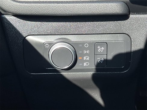 Used 2020 Ford Escape SE image 27