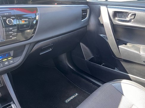Used 2015 Toyota Corolla S image 16