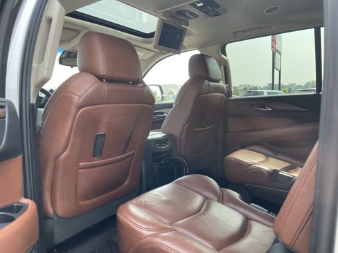 Used 2018 Cadillac Escalade ESV Premium Luxury w/ LPO, Radiant Package image 20