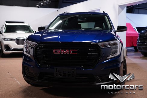 Used 2023 GMC Terrain SLE w/ Driver Convenience Package image 1