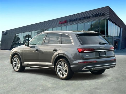 Used 2023 Audi Q7 2.0T Premium w/ Convenience Package image 4