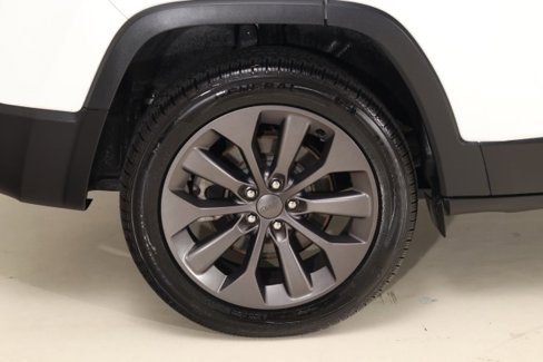Used 2021 Jeep Cherokee Latitude Lux 80th Anniv w/ Quick Order Package 26U 80TH image 19