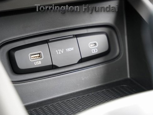 Certified 2024 Hyundai Venue SEL image 15