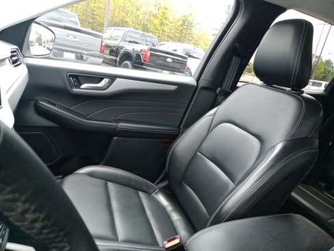 Certified 2023 Ford Escape Platinum image 58