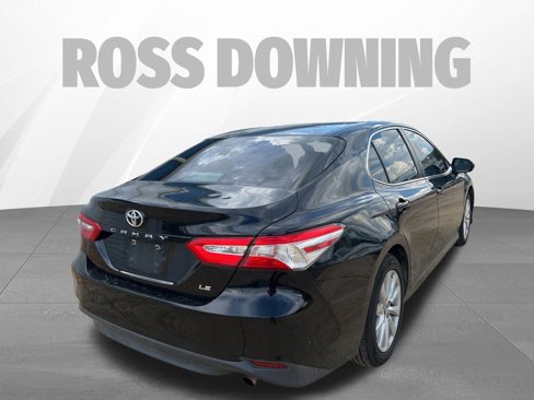 Used 2018 Toyota Camry L image 4