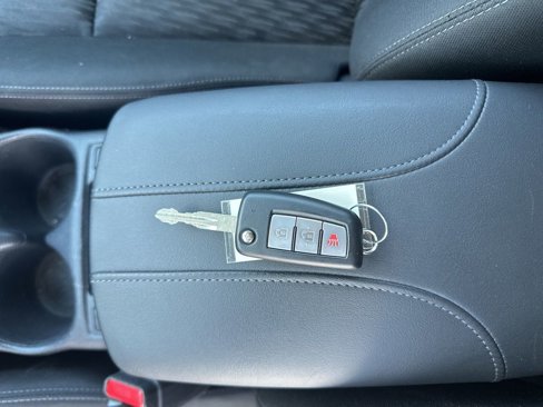 Used 2019 Nissan Rogue S w/ Special Edition Package image 39