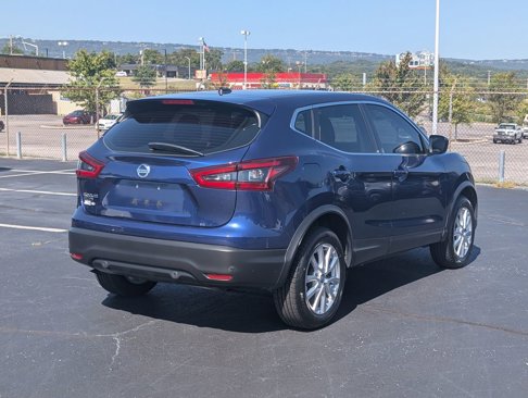 Used 2021 Nissan Rogue Sport S image 7