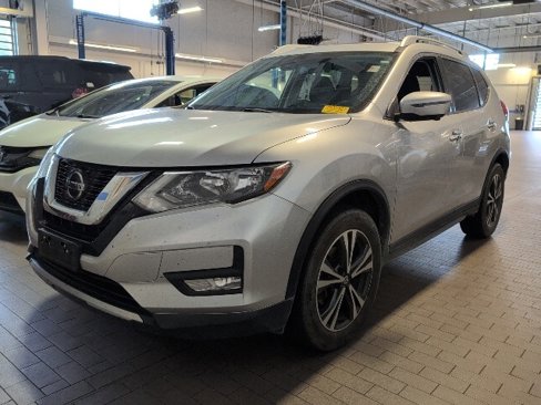 Used 2020 Nissan Rogue SV w/ Sun & Sound Touring Package image 5