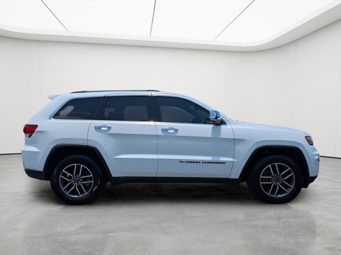Used 2022 Jeep Grand Cherokee Limited image 8