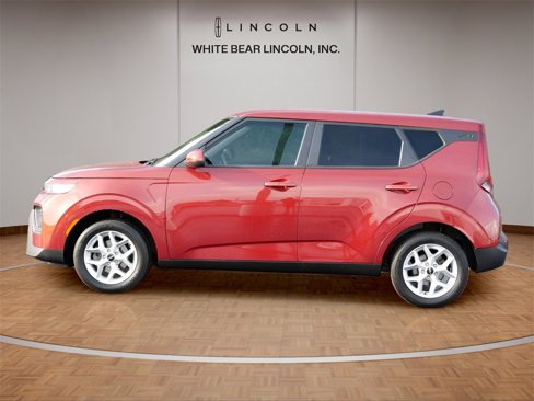 Used 2022 Kia Soul LX w/ Technology Package image 8