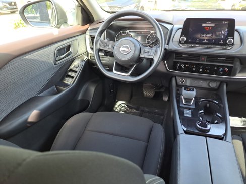 Used 2023 Nissan Rogue S image 8