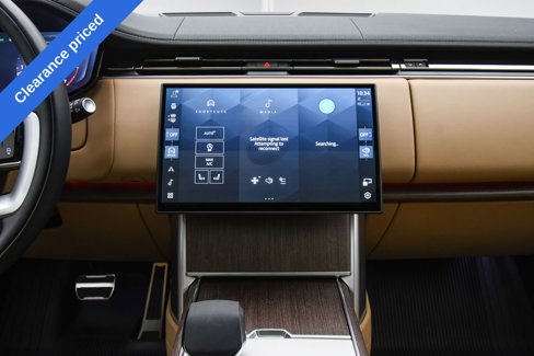 Used 2024 Land Rover Range Rover SE image 40