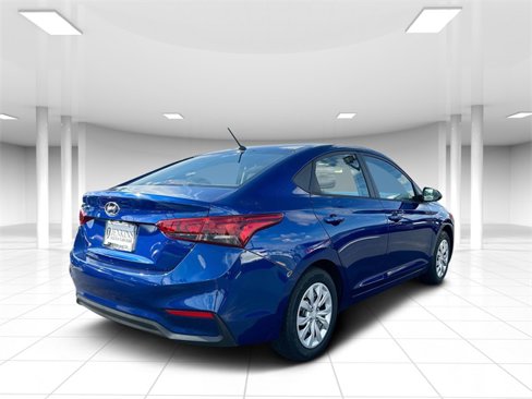 Used 2022 Hyundai Accent SE image 3