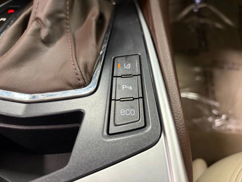 Used 2015 Cadillac SRX Luxury w/ Driver Awareness Package image 49