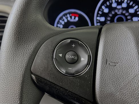 Used 2019 Honda HR-V LX image 18