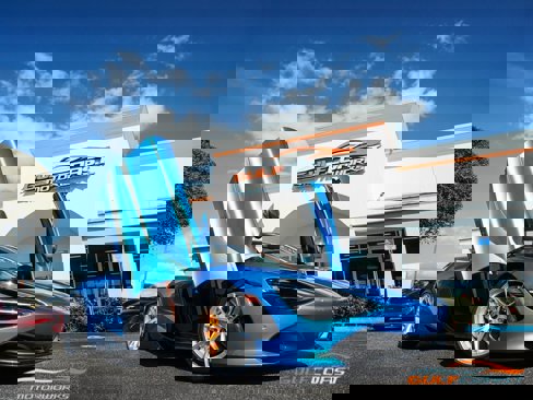 Used 2022 McLaren 720S Performance image 1