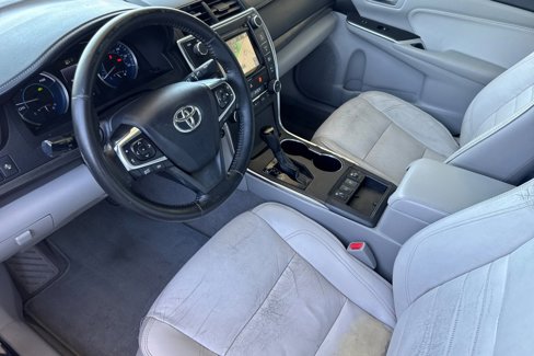 Used 2016 Toyota Camry XLE image 4