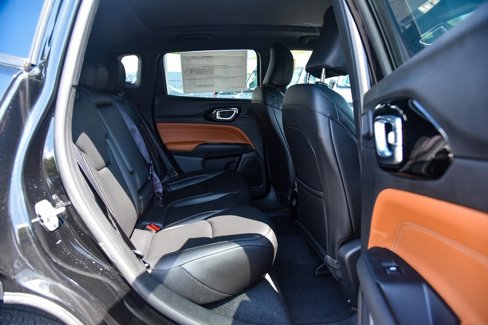 New 2025 Jeep Compass Limited w/ Sun and Sound Group image 11