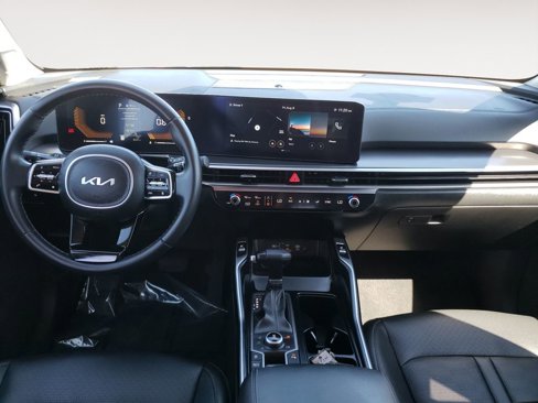 Used 2024 Kia Sorento S image 13