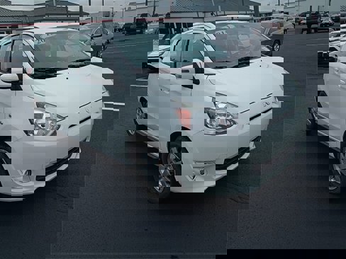 Used 2015 Mitsubishi Mirage ES image 1