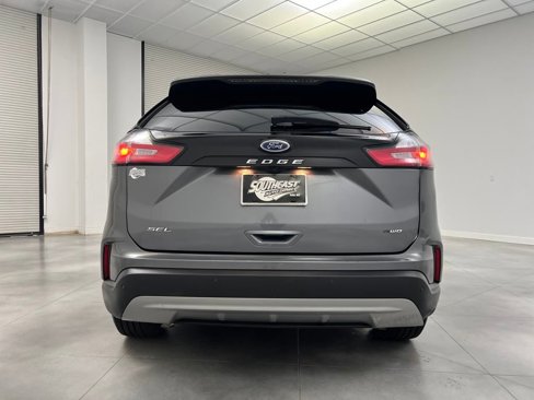 Used 2024 Ford Edge SEL image 6