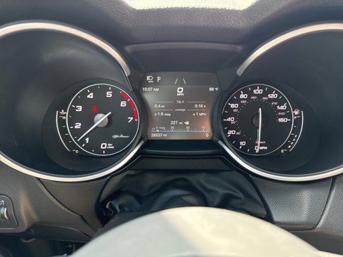 Used 2023 Alfa Romeo Stelvio Veloce image 13