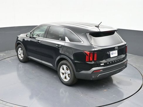 Used 2021 Kia Sorento LX image 57