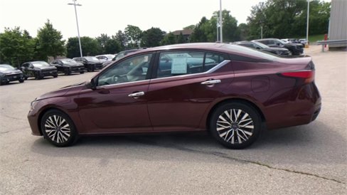 Used 2023 Nissan Altima 2.5 SV image 8