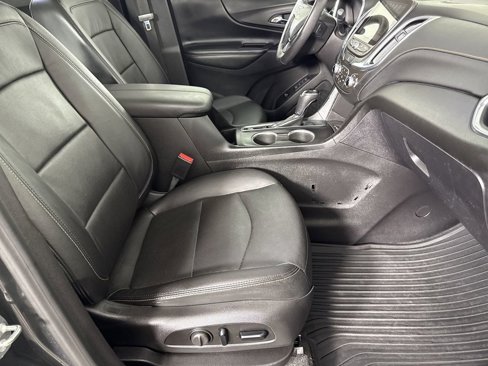 Used 2018 Chevrolet Equinox Premier image 11