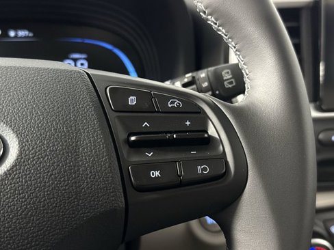 New 2025 Hyundai Venue SEL image 30