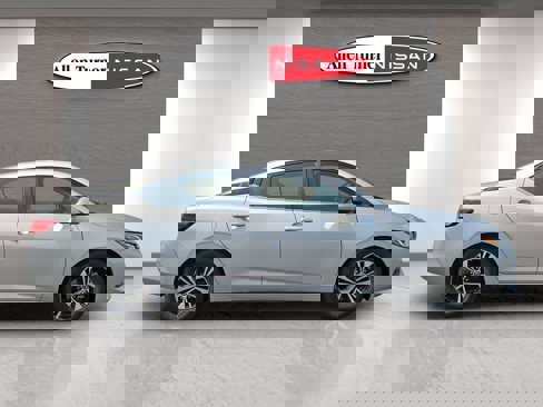 Used 2023 Nissan Sentra SV image 9