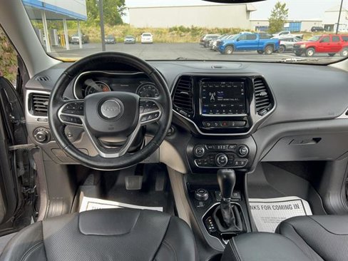 Used 2019 Jeep Cherokee Limited w/ Luxury Group image 20