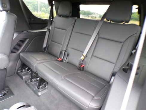 Used 2022 Chevrolet Tahoe Z71 w/ Luxury Package image 7