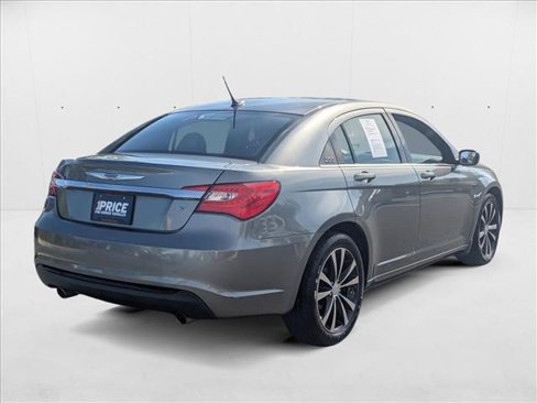 Used 2012 Chrysler 200 Touring image 5