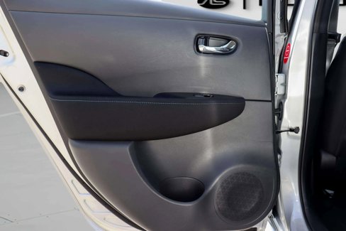 Used 2020 Nissan Leaf SV w/ Protection Package image 22