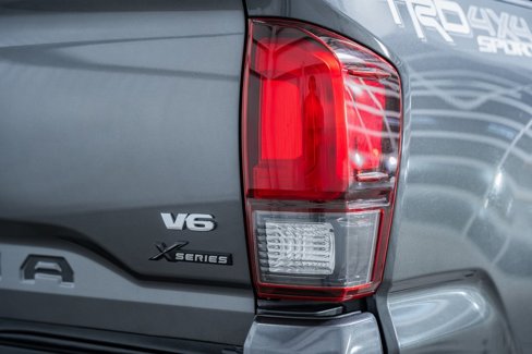 Used 2019 Toyota Tacoma TRD Off-Road image 24