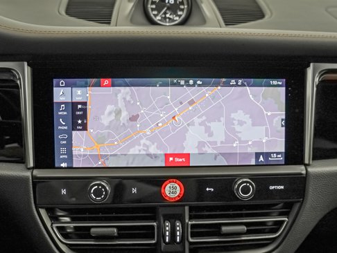 Certified 2024 Porsche Macan image 23