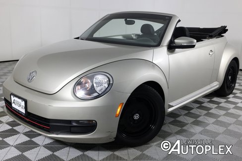Used 2015 Volkswagen Beetle 1.8T image 1