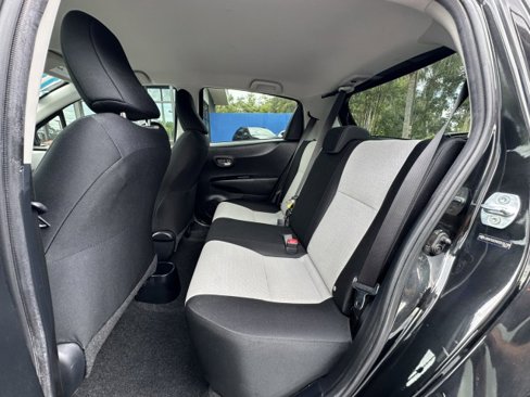 Used 2012 Toyota Yaris L image 17