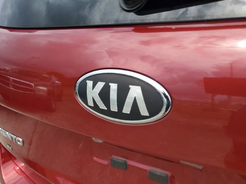 Used 2015 Kia Sorento LX image 6