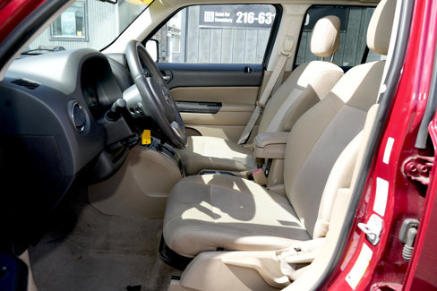 Used 2012 Jeep Patriot Latitude w/ Sun/Sound Group image 17